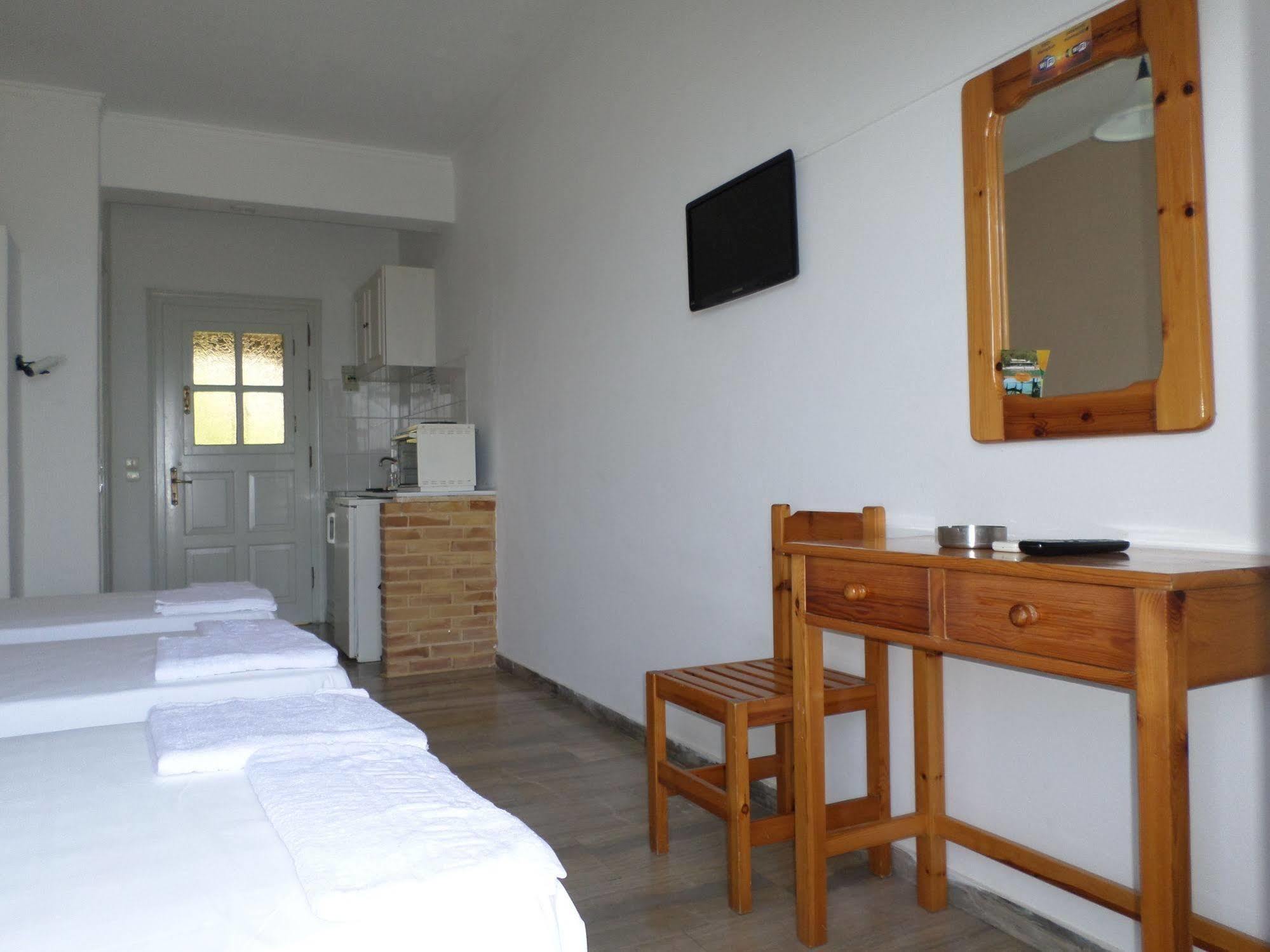 Rising Sun Apartments & Studios Benícesz Kültér fotó