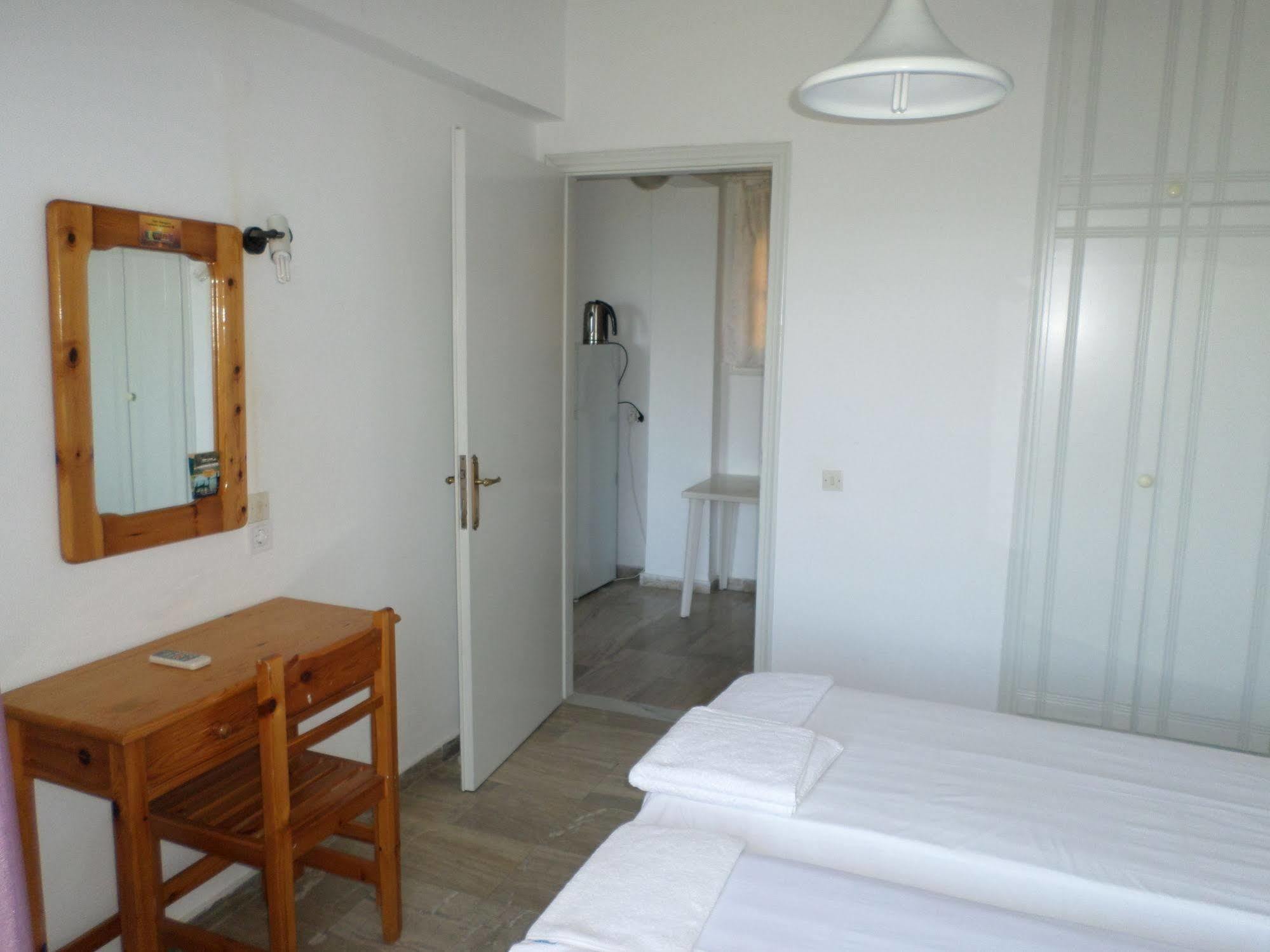 Rising Sun Apartments & Studios Benícesz Kültér fotó