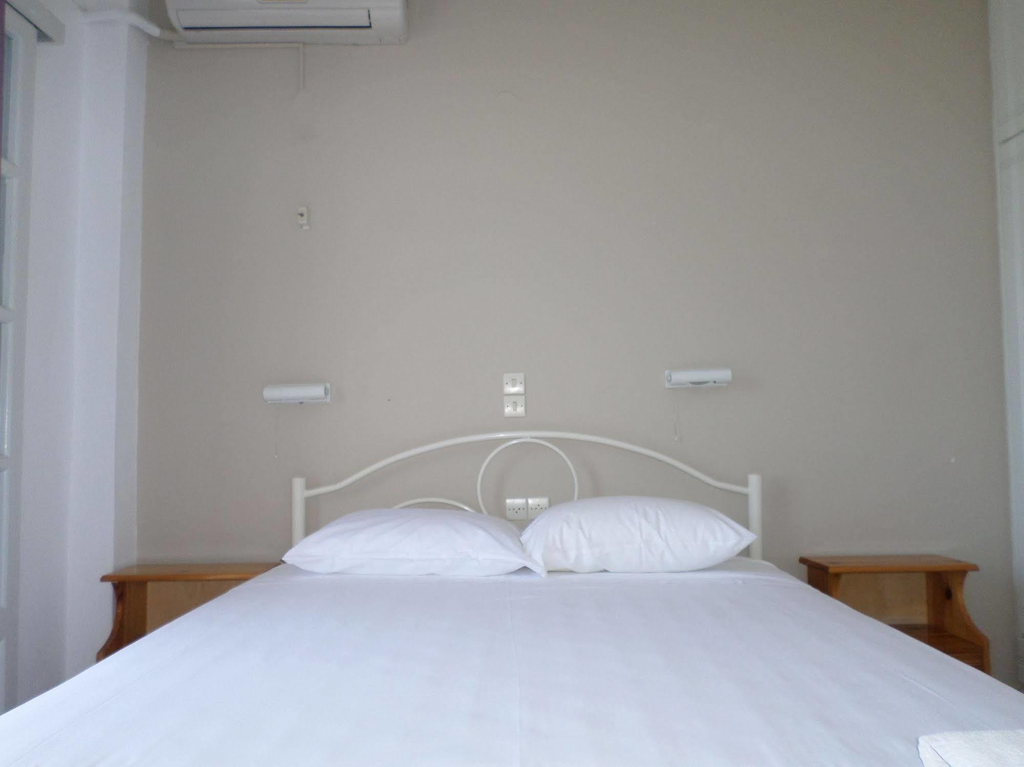 Rising Sun Apartments & Studios Benícesz Kültér fotó