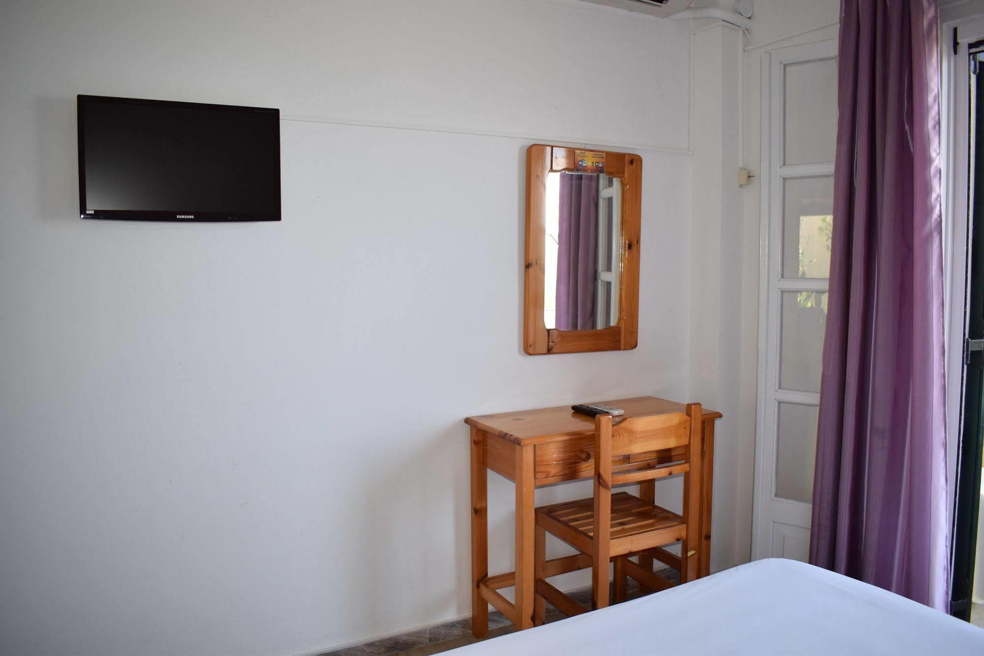 Rising Sun Apartments & Studios Benícesz Kültér fotó